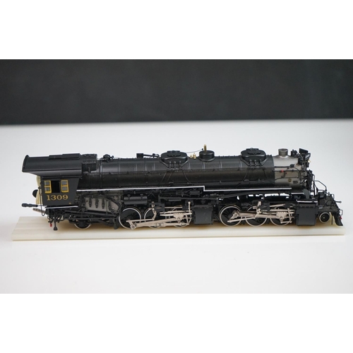 135 - Boxed Key Imports HO gauge C & O 2-6-6-2 Mallet H6 1300 Class w/12RC Tender Bench Mark Super Classic... 