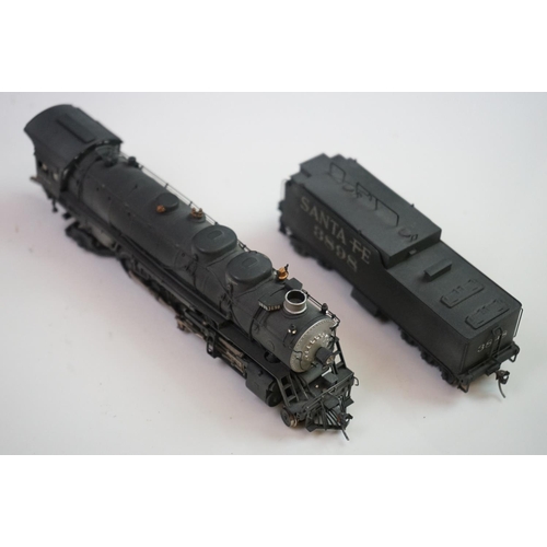 140 - Boxed United Scale Models HO gauge Santa Fe 2-10-2 brass locomotive & tender exclusively for Pacific... 