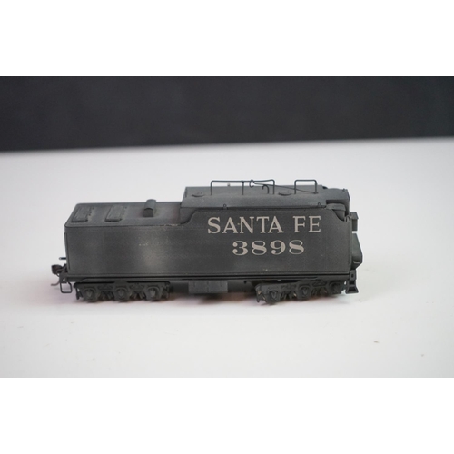 140 - Boxed United Scale Models HO gauge Santa Fe 2-10-2 brass locomotive & tender exclusively for Pacific... 