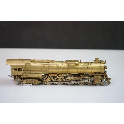 141 - Boxed Key Imports HO gauge Santa Fe 3765 Classic Class 4-8-4 Northern brass locomotive & tender, by ... 