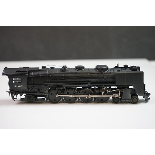 143 - Boxed Key Imports HO gauge NYC L-4b 4-8-2 brass locomotive & tender, by Samhongsa (Korea), painted, ... 