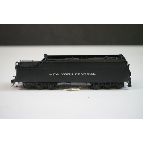 143 - Boxed Key Imports HO gauge NYC L-4b 4-8-2 brass locomotive & tender, by Samhongsa (Korea), painted, ... 