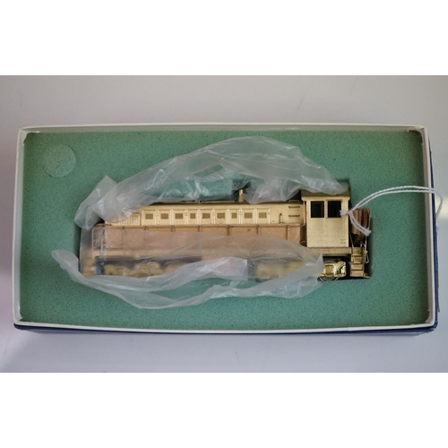 152 - Boxed Alco HO gauge S-1 660 HP Switcher D116 brass locomotive (Japan), unpainted, appearing vg with ... 