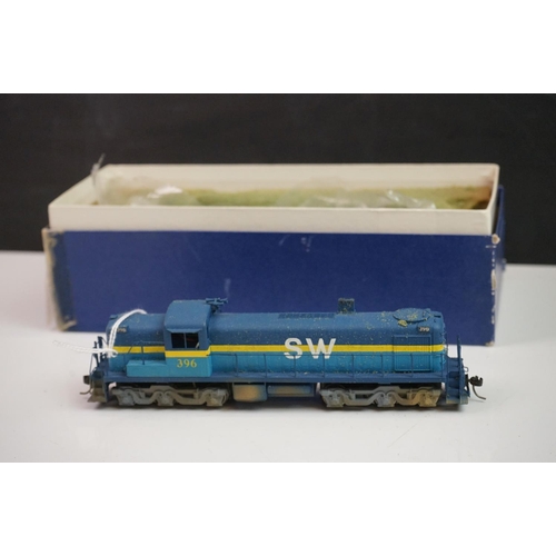 155 - Boxed Alco HO gauge SW 396 brass locomotive (Japan), painted, appearing excellent with box showing s... 