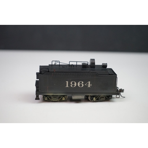 157 - Boxed United Scale Models HO gauge Santa Fe 2-8-0 brass locomotive & tender exclusively for Pacific ... 