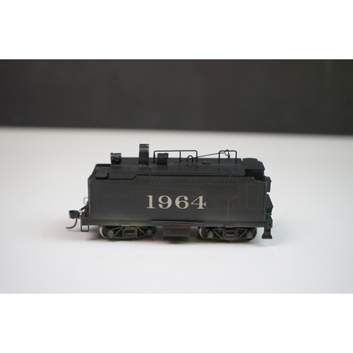 157 - Boxed United Scale Models HO gauge Santa Fe 2-8-0 brass locomotive & tender exclusively for Pacific ... 