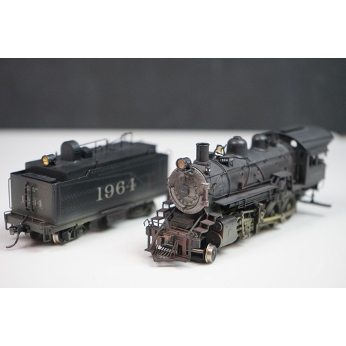 157 - Boxed United Scale Models HO gauge Santa Fe 2-8-0 brass locomotive & tender exclusively for Pacific ... 