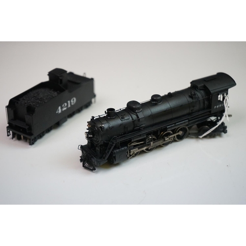 168 - Boxed Hallmark Models INC HO gauge SLSF 2-8-2 brass locomotive & tender by Dong Jin (Korea), painted... 