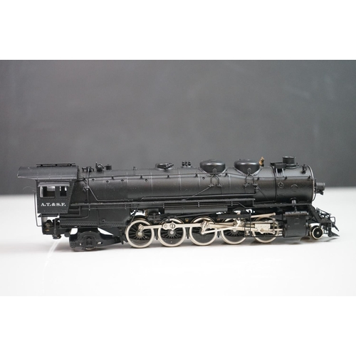 173 - Boxed United Scale Models HO gauge Super Detail Custom Quality Santa Fe 2-10-2 brass locomotive, pai... 