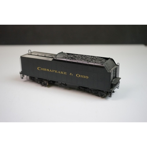 185 - Boxed United Scale Models HO gauge New Hi Grade C&O 2-8-4 brass locomotive & tender exclusively for ... 