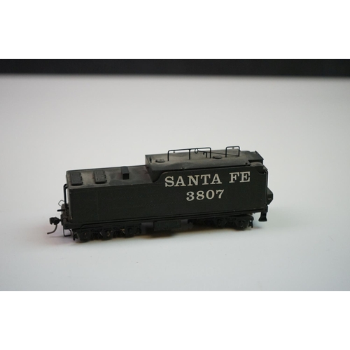 188 - Boxed United Scale Models HO gauge Santa Fe 2-10-2 brass locomotive & tender exclusively for Pacific... 