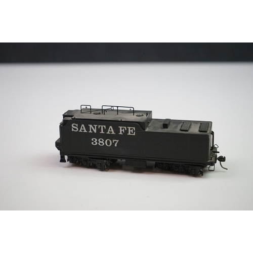 188 - Boxed United Scale Models HO gauge Santa Fe 2-10-2 brass locomotive & tender exclusively for Pacific... 