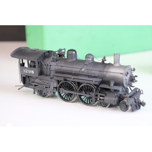 19 - Boxed Overland Models Inc HO gauge C&NW 'D' 4-4-2 locomotive & tender with straight cylinders, made ... 