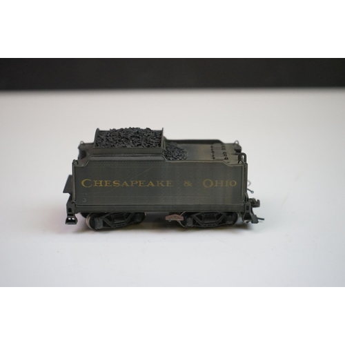 191 - Boxed Overland Models HO gauge C&O G-92 2-8-0 brass locomotive, made by ROK-AM (Korea), painted, app... 