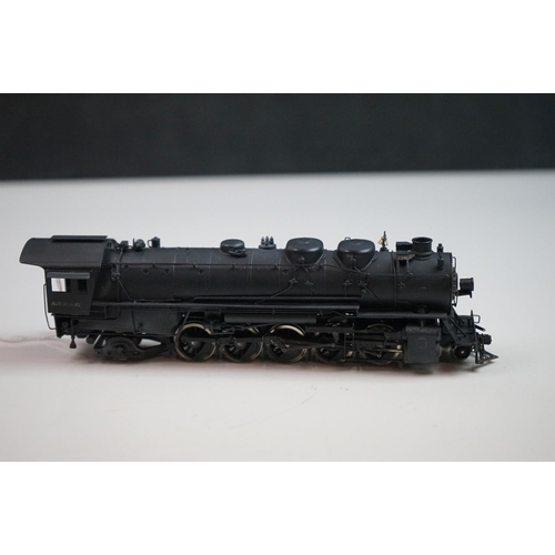 201 - Boxed United Scale Models HO gauge Santa Fe 2-10-2 brass locomotive, painted, exclusively for Pacifi... 