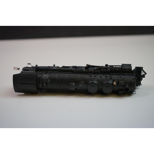 201 - Boxed United Scale Models HO gauge Santa Fe 2-10-2 brass locomotive, painted, exclusively for Pacifi... 