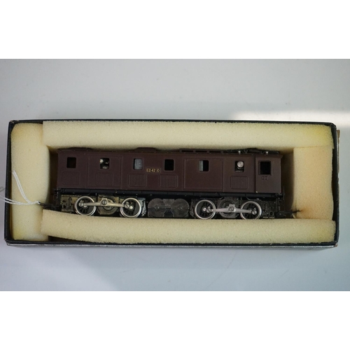 204 - Boxed Tenshodo HO gauge No 476 ED42 -10 brass locomotive (Japan), painted, appearing excellent, gd b... 