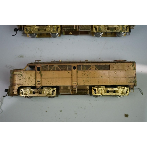 205 - Boxed Alco / KMT HO gauge FA-1 / FB-1 brass locomotive set, unpainted, appearing vg, inner packaging... 