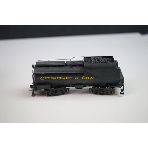 212 - Boxed Hallmark Models INC HO gauge Chesapeake & Ohio K-2 2-8-2 1189 brass locomotive & tender, made ... 