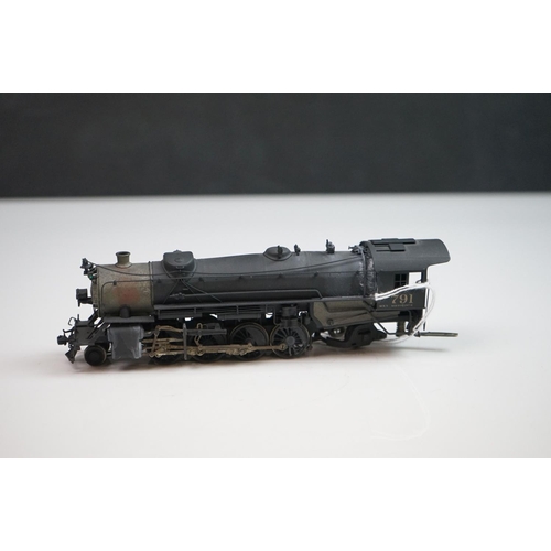 227 - Boxed Sunset Models HO gauge USRA Heavy 2-8-2 brass locomotive & tender, painted, made in Korea, app... 