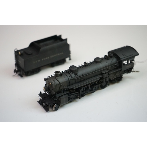 237 - Boxed Overland Models HO gauge New York Central System H-5t 2-8-2 brass locomotive & tender, made in... 