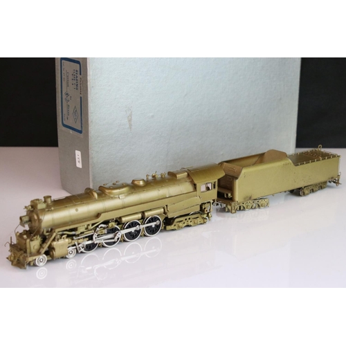 25 - Boxed NJ Custom Brass (Korea) HO gauge Reading Class T-1 4-8-4 brass locomotive and tender, unpainte... 