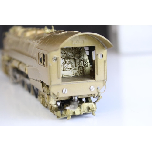 25 - Boxed NJ Custom Brass (Korea) HO gauge Reading Class T-1 4-8-4 brass locomotive and tender, unpainte... 