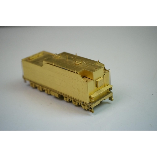 253 - Boxed Sunset Models HO gauge Santa Fe 2-8-2 3160/4000 Class brass locomotive & tender, unpainted, ma... 