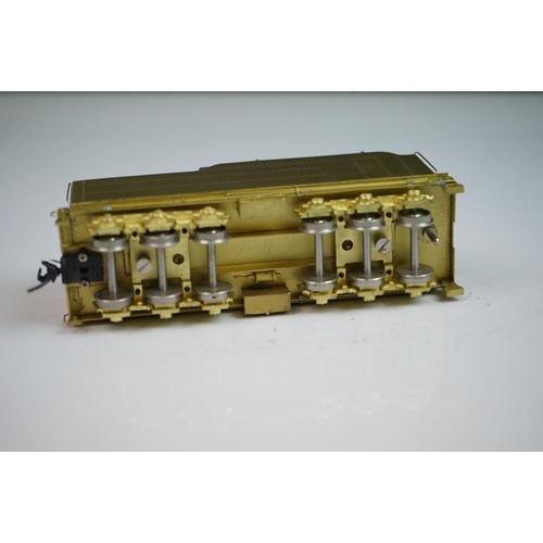 253 - Boxed Sunset Models HO gauge Santa Fe 2-8-2 3160/4000 Class brass locomotive & tender, unpainted, ma... 