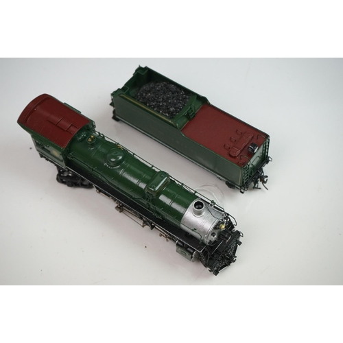 257 - Boxed Empire Midland HO gauge DL-103 Southern 4501 2-8-2 brass locomotive & tender, painted, made in... 