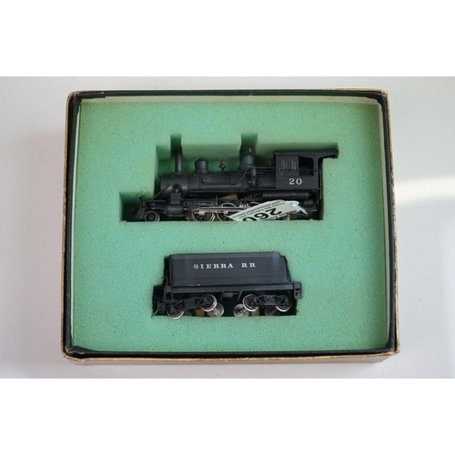 260 - Japanese HO gauge 2-8-0 20 Sierra RR locomotive & tender, painted, appearing excellent, with tatty b... 