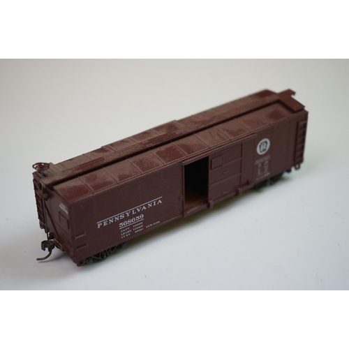 265 - Three boxed Overland Models HO gauge brass items of rolling stock to include PRR X-28a Boxcar (paint... 