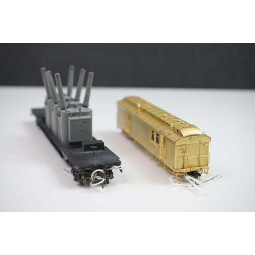 266 - Two boxed Overland Models HO gauge brass items of rolling stock to include C&S Baggage Mail Car (unp... 