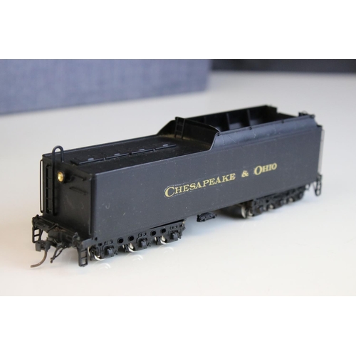 28 - Boxed United Scale Models HO gauge Chesapeake & Ohio 2-8-2 K3a locomotive with tender exclusive for ... 