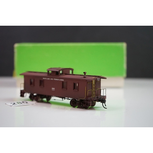 280 - Three boxed HO gauge brass items of rolling stock to include 2 x Sunset Models (PRR Class ND & B&O I... 