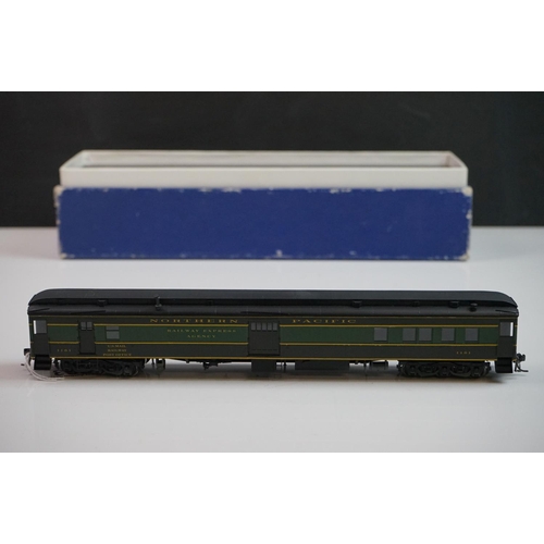 283 - Three boxed HO gauge items of brass rolling stock to include Cascade Models 2521 Northern Pacific RP... 