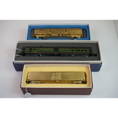 283 - Three boxed HO gauge items of brass rolling stock to include Cascade Models 2521 Northern Pacific RP... 