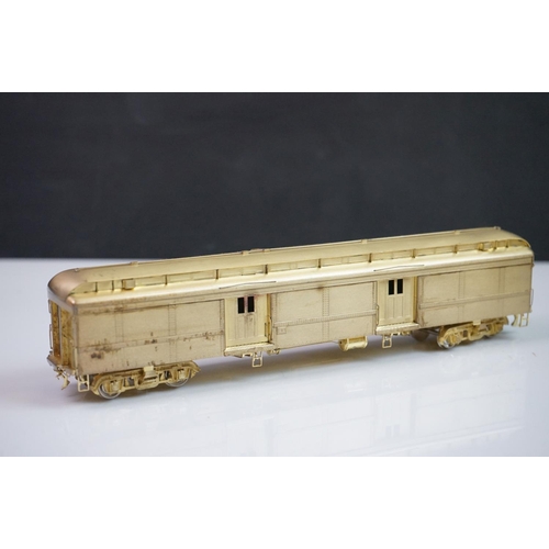 283 - Three boxed HO gauge items of brass rolling stock to include Cascade Models 2521 Northern Pacific RP... 