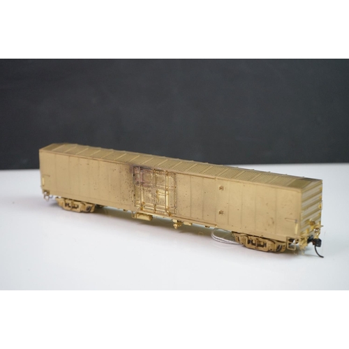 283 - Three boxed HO gauge items of brass rolling stock to include Cascade Models 2521 Northern Pacific RP... 