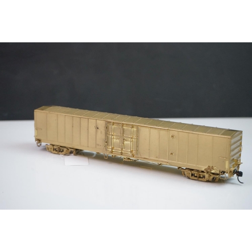 283 - Three boxed HO gauge items of brass rolling stock to include Cascade Models 2521 Northern Pacific RP... 