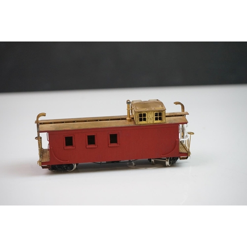 285 - Three boxed HO gauge items of rolling stock to include Trains Inc Santa Fe Side Door Caboose (painte... 