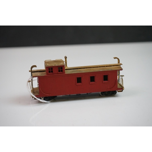 285 - Three boxed HO gauge items of rolling stock to include Trains Inc Santa Fe Side Door Caboose (painte... 