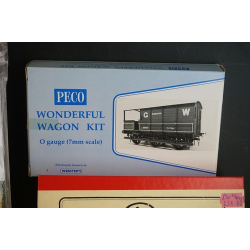 319 - Group of boxed and bagged O gauge metal and plastic kits to include Scorpio Models, PECO, Janick Mod... 