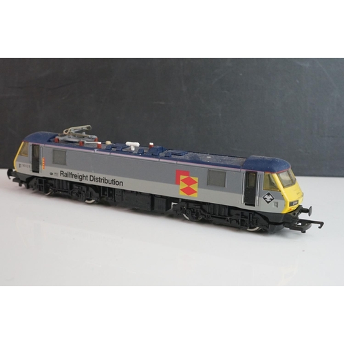 323 - Seven OO gauge locomotives to include 2 x Hornby, 2 x Lima, 2 x Triang and Bachmann