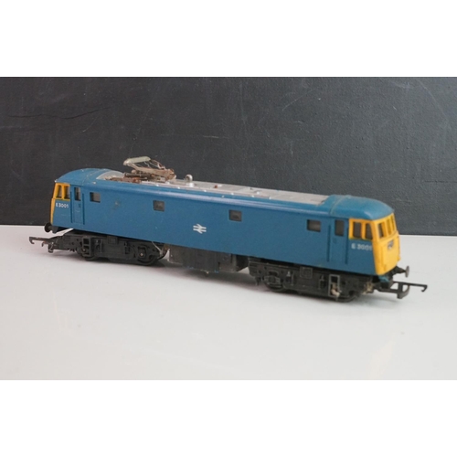 323 - Seven OO gauge locomotives to include 2 x Hornby, 2 x Lima, 2 x Triang and Bachmann