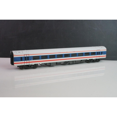 323 - Seven OO gauge locomotives to include 2 x Hornby, 2 x Lima, 2 x Triang and Bachmann