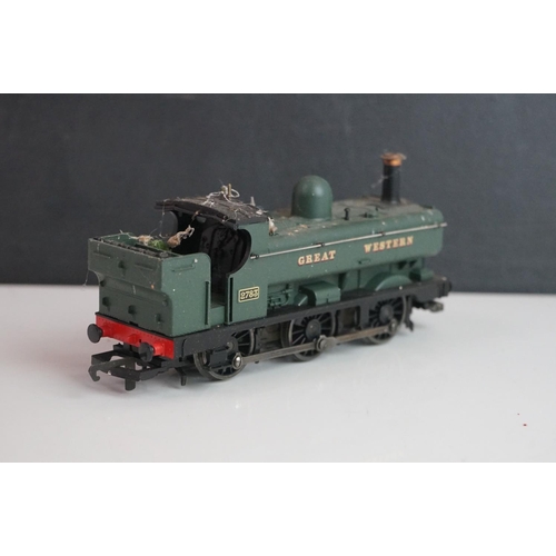 326 - Six Triang & Hornby OO gauge locomotives plus a Hornby Dublo EDL17 missing back bogies