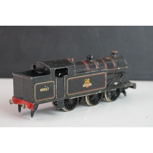 326 - Six Triang & Hornby OO gauge locomotives plus a Hornby Dublo EDL17 missing back bogies