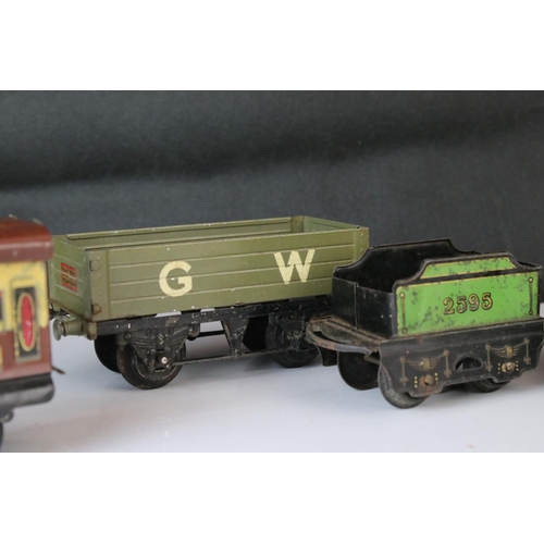 333 - 10 Items of O gauge tin plate rolling stock to include Hornby and Brimtoy plus a part engine