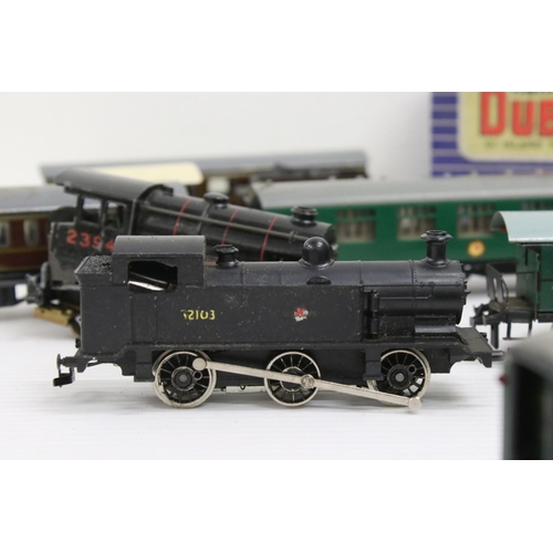 338 - Collection of various gauge models railway to include Marklin HO 0-6-0 locomotives in black, 13 x it... 